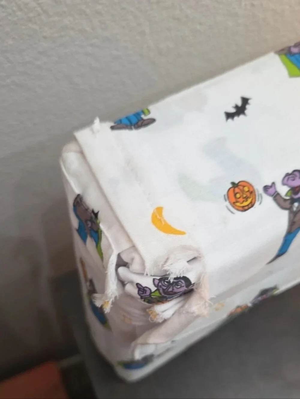 Sesame Street Twin Sheet Set - Green and White with Halloween Characters